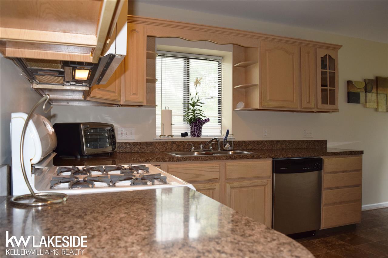 4125 Rural Street Waterford, MI 48329 - Photo 12 of 48