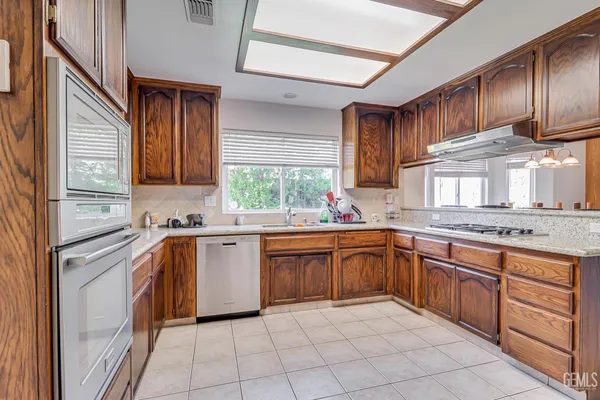 $460,000 | Undisclosed Address, Bakersfield, CA 93313