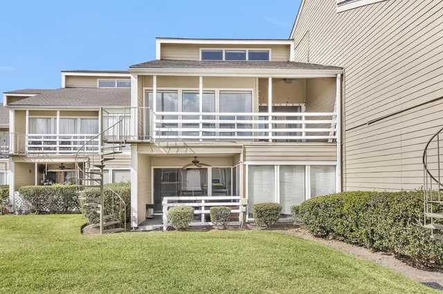 $1,750 | 50 April Point Drive South, Unit 50, Montgomery, TX 77356