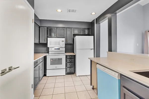 $1,750 | 50 April Point Drive South, Unit 50, Conroe, TX 77356