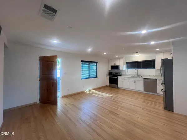 $2,795 | 1807 Meadowbrook Road, Altadena, CA 91001