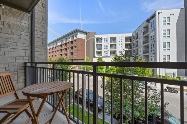 $3,500 | 4501 Jackson Avenue, Unit 5204, Austin, TX 78731