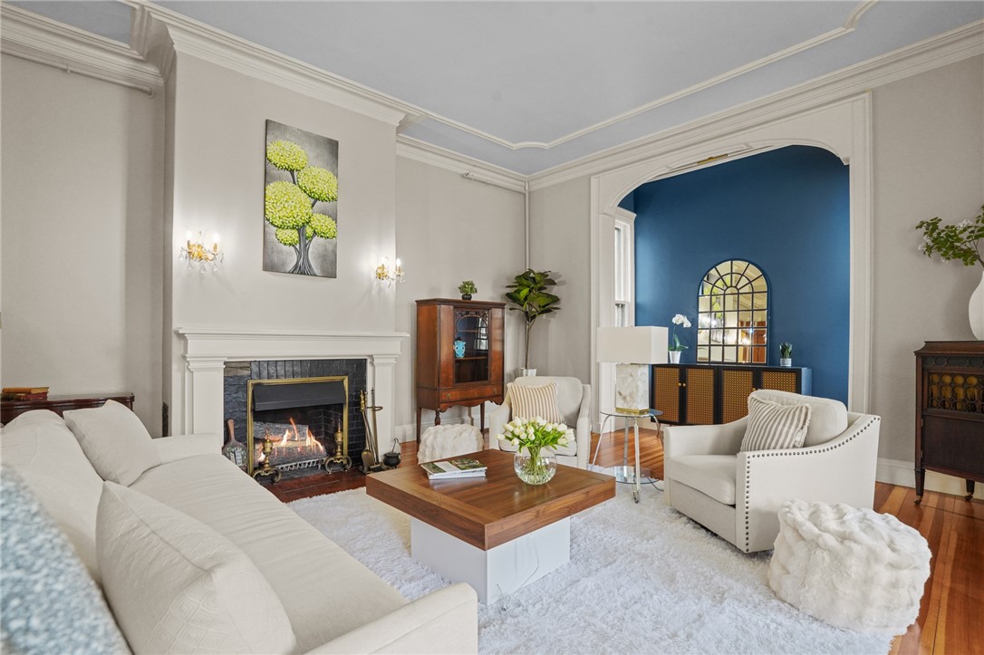 43 Old Beach Road Newport, RI 02840 - Photo 8 of 50