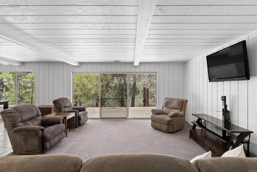 8964 Mt Israel Road Escondido, CA 92029 - Photo 11 of 41 Living Room