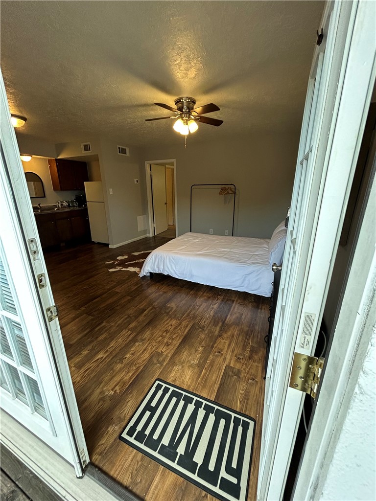 3900 Old College Road, Unit 28 Bryan, TX 77801 - Photo 4 of 11