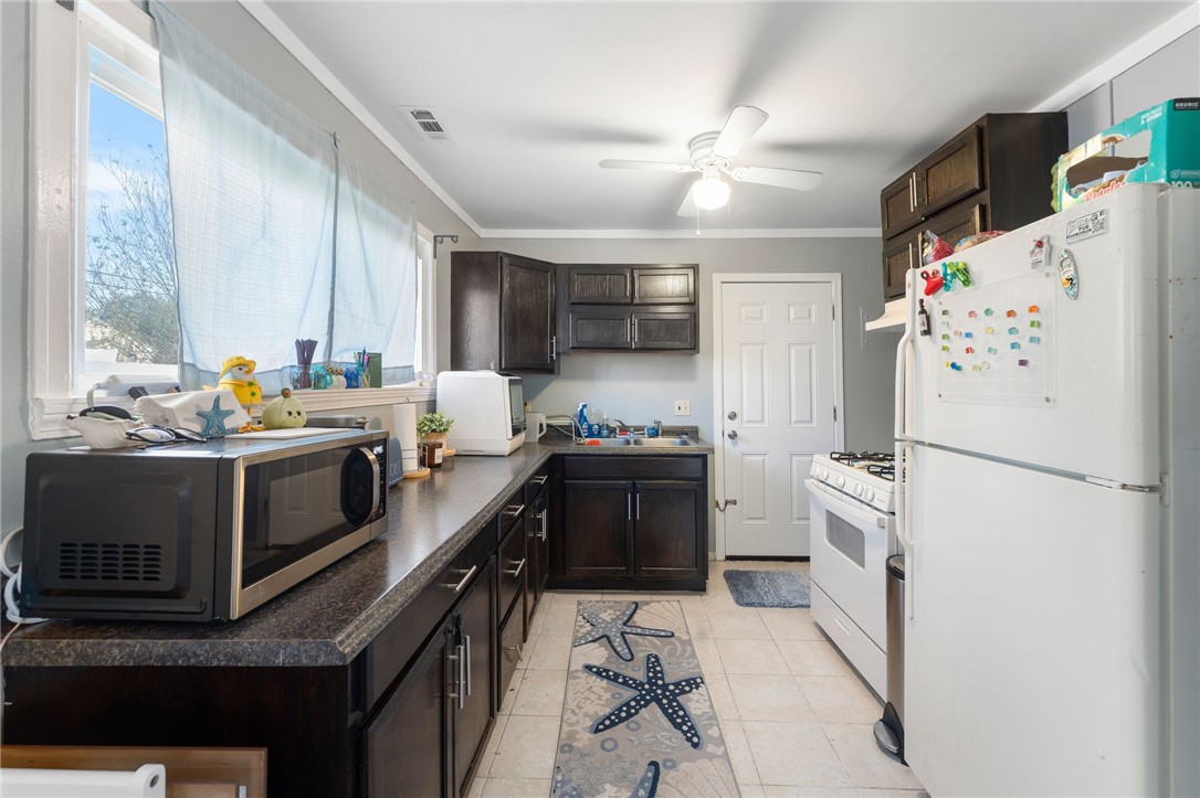 13 Woolsey Road Middletown, RI 02842 - Photo 14 of 29