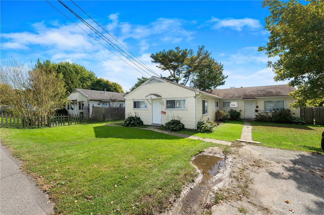 13 Woolsey Road Middletown, RI 02842 - Photo 2 of 29