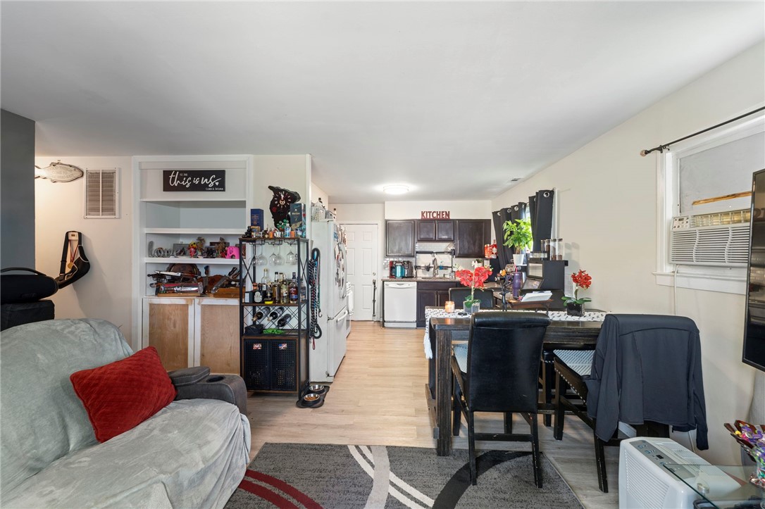 13 Woolsey Road Middletown, RI 02842 - Photo 10 of 29