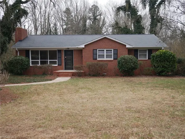 $1,525 | 2316 Silas Creek Parkway, Winston-Salem, NC 27103