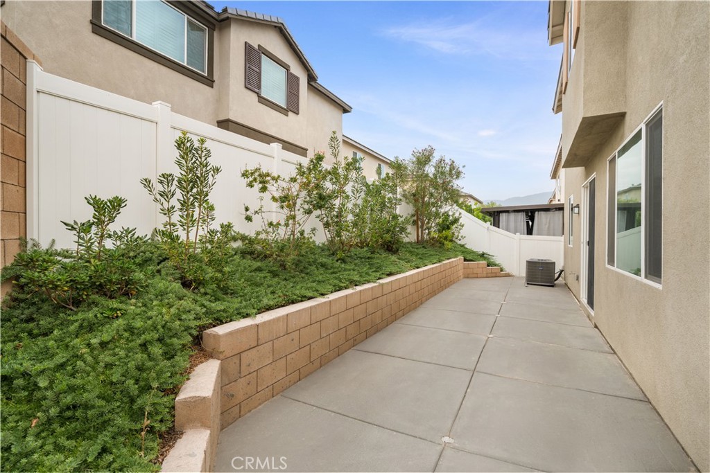 542 Colorado Drive Rialto, CA 92377 - Photo 43 of 68