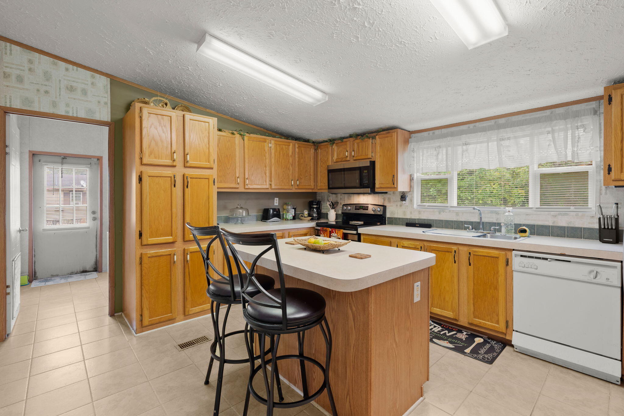 2704 Hamlin Road Mount Pleasant, SC 29466 - Photo 16 of 29 16
