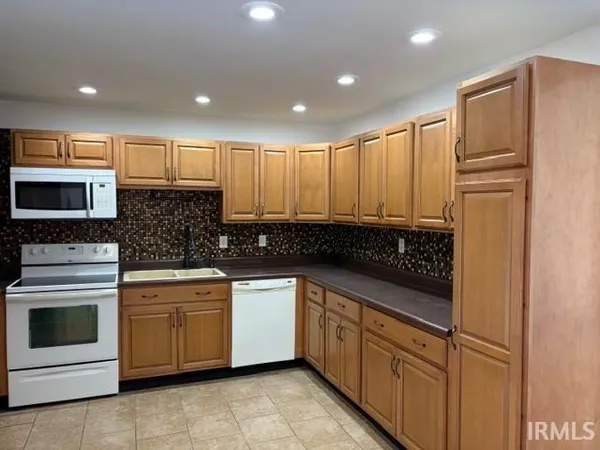 $144,900 | 901 Rosewood Drive, Peru, IN 46970