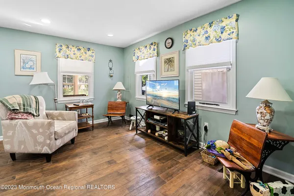 $3,200 | 57 Ocean Avenue, Manasquan, NJ 08736