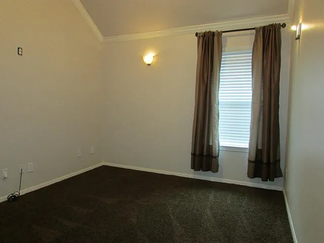 $2,400 | 2606 Sun Flare Lane, Pearland, TX 77584