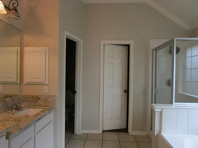 $2,400 | 2606 Sun Flare Lane, Pearland, TX 77584