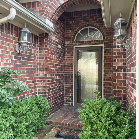 $2,400 | 2606 Sun Flare Lane, Pearland, TX 77584