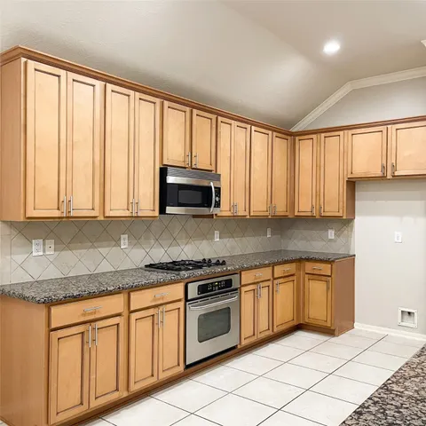 $2,400 | 2606 Sun Flare Lane, Pearland, TX 77584