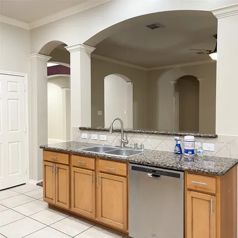 $2,400 | 2606 Sun Flare Lane, Pearland, TX 77584