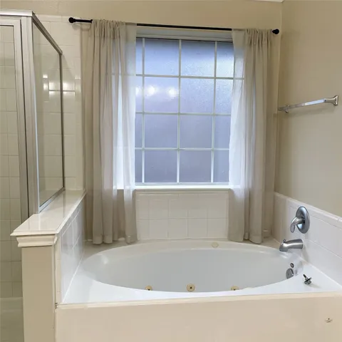 $2,400 | 2606 Sun Flare Lane, Pearland, TX 77584