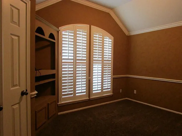 $2,400 | 2606 Sun Flare Lane, Pearland, TX 77584