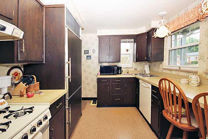 1056 Varner Road Whitehall, PA 15227 - Photo 6 of 15 Kitchen.