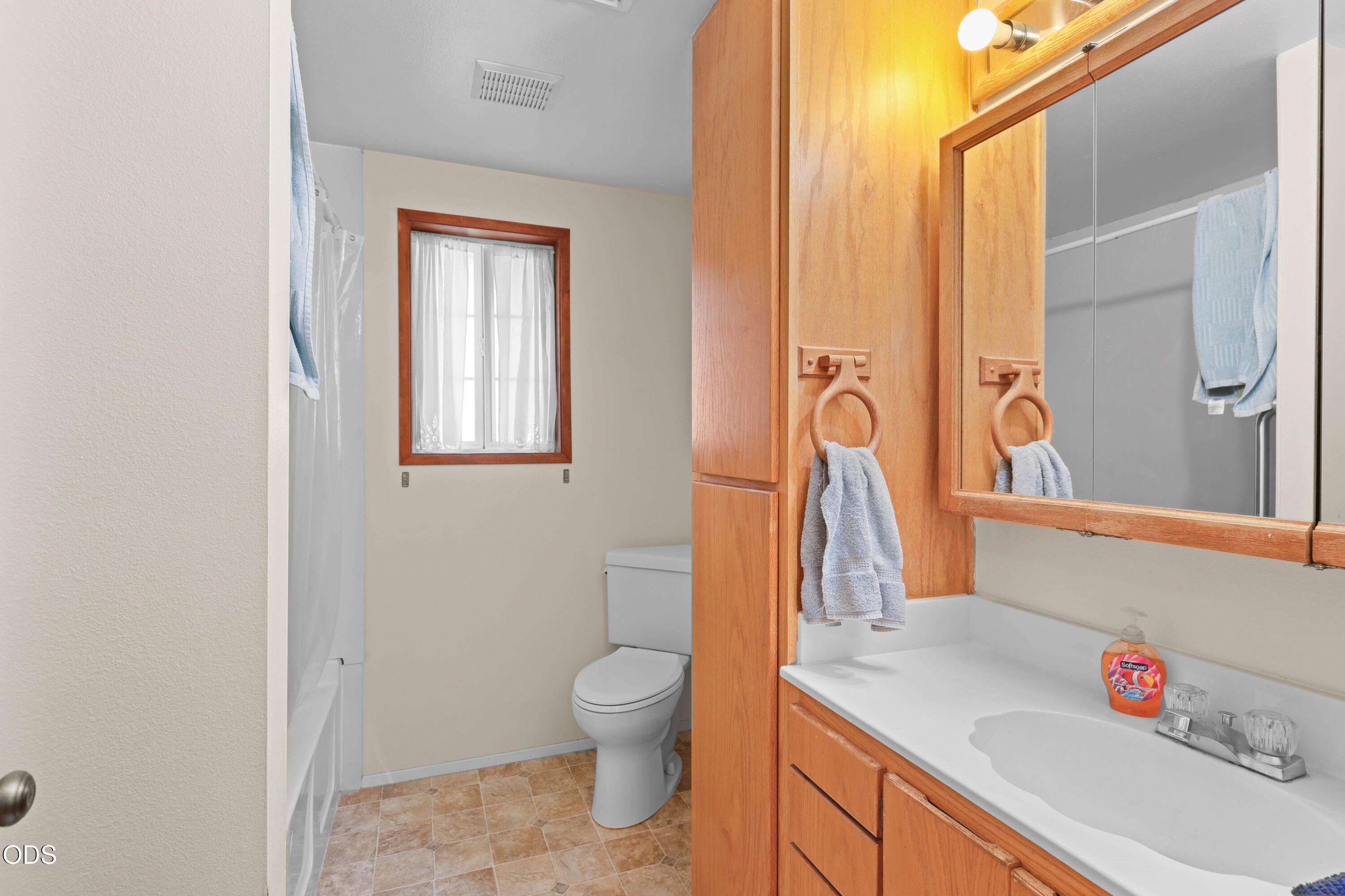 619 Kings Court Central Point, OR 97502 - Photo 16 of 28