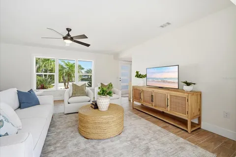 $1,735,000 | 608 Gladstone Lane, Holmes Beach, FL 34217