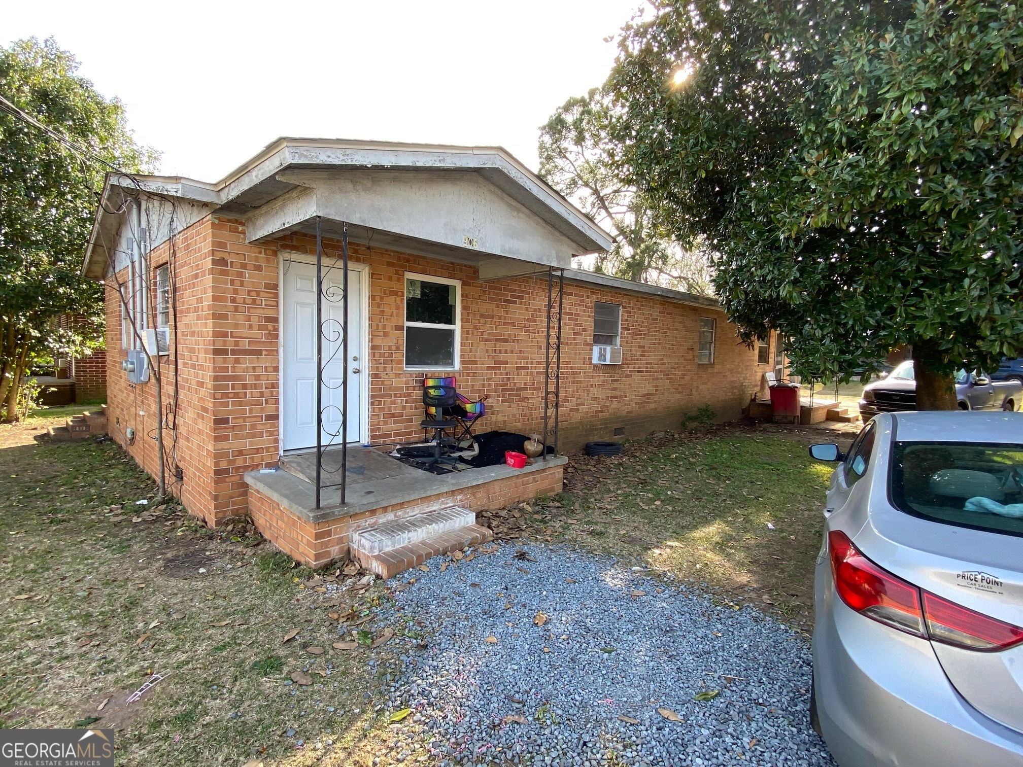 912 Thomas Street Macon, GA 31206 - Photo 2 of 23 a view of a house with backyard
