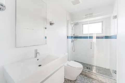 $3,999,999 | 548 Dune Road, Westhampton, NY 11978