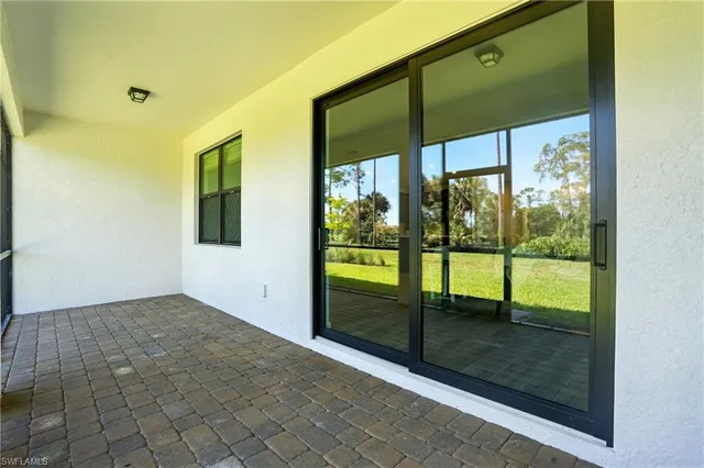 $575,000 | 2003 Don Benito Way, Naples, FL 34120