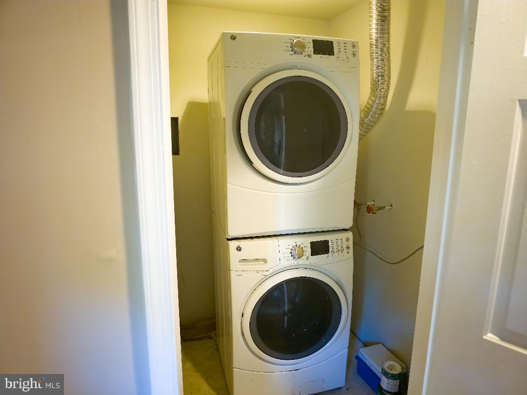 14408 Livingston Road Accokeek, MD 20607 - Photo 4 of 31 WASHER/DRYER