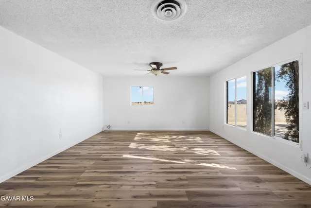 $250,000 | 8443 Dogbane Avenue, California City, CA 93505