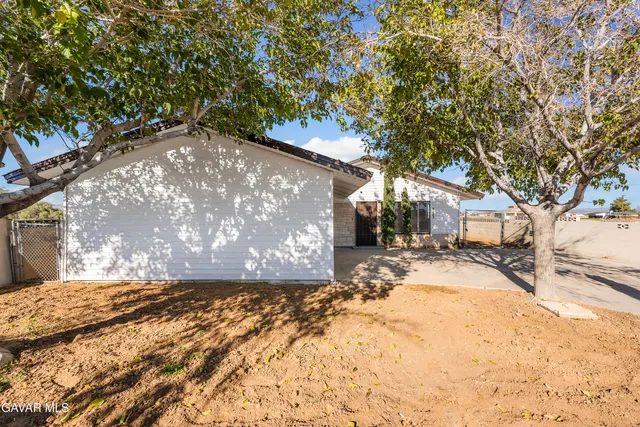 $250,000 | 8443 Dogbane Avenue, California City, CA 93505