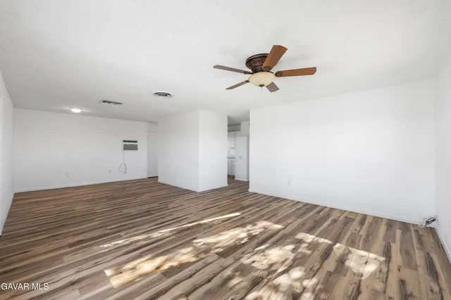 $250,000 | 8443 Dogbane Avenue, California City, CA 93505