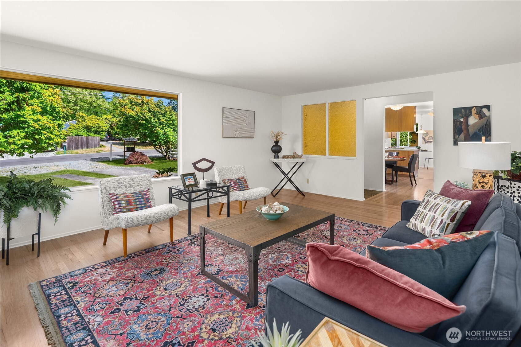 9711 37th Avenue Southwest Seattle, WA 98126 - Photo 4 of 27 Gallery Image 4