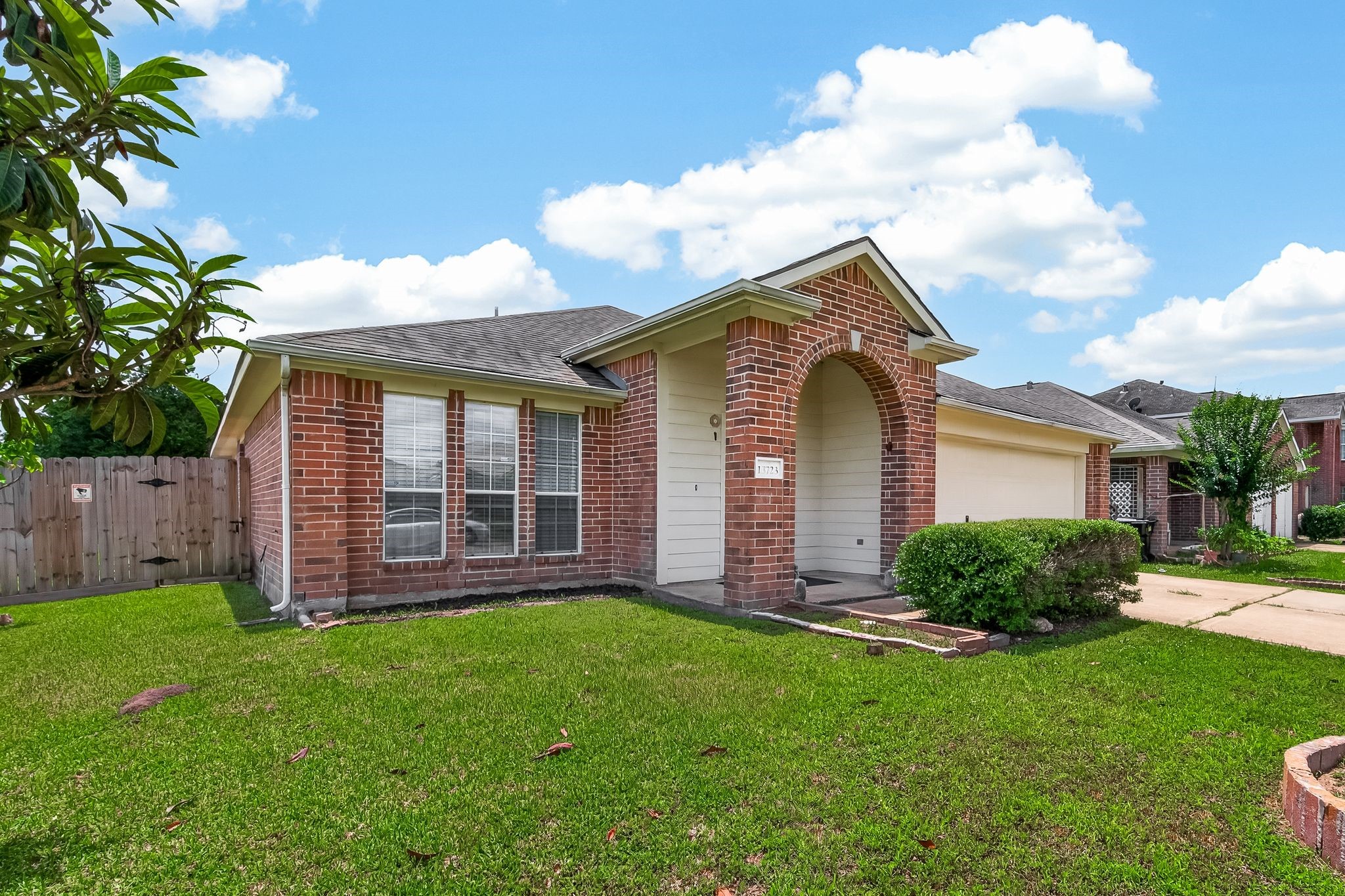 Well maintained cozy one story home close to Bellaire and Eldridge