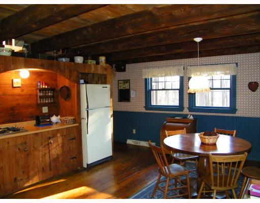 383 Irwin Road Gibsonia, PA 15044 - Photo 6 of 17 Kitchen.