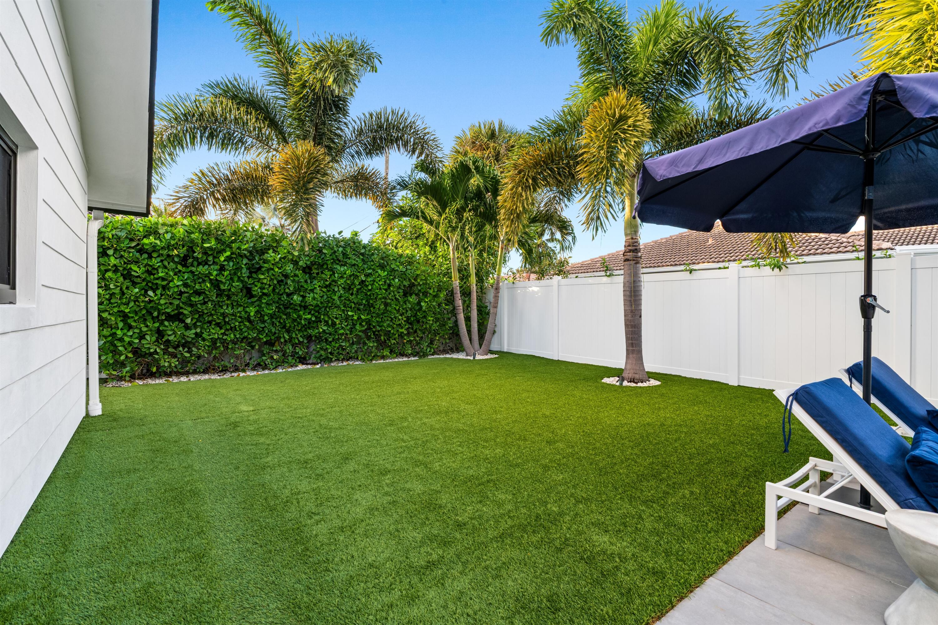 833 Northwest 6th Terrace Boca Raton, FL 33486 - Photo 40 of 49 a view of yard with backyard