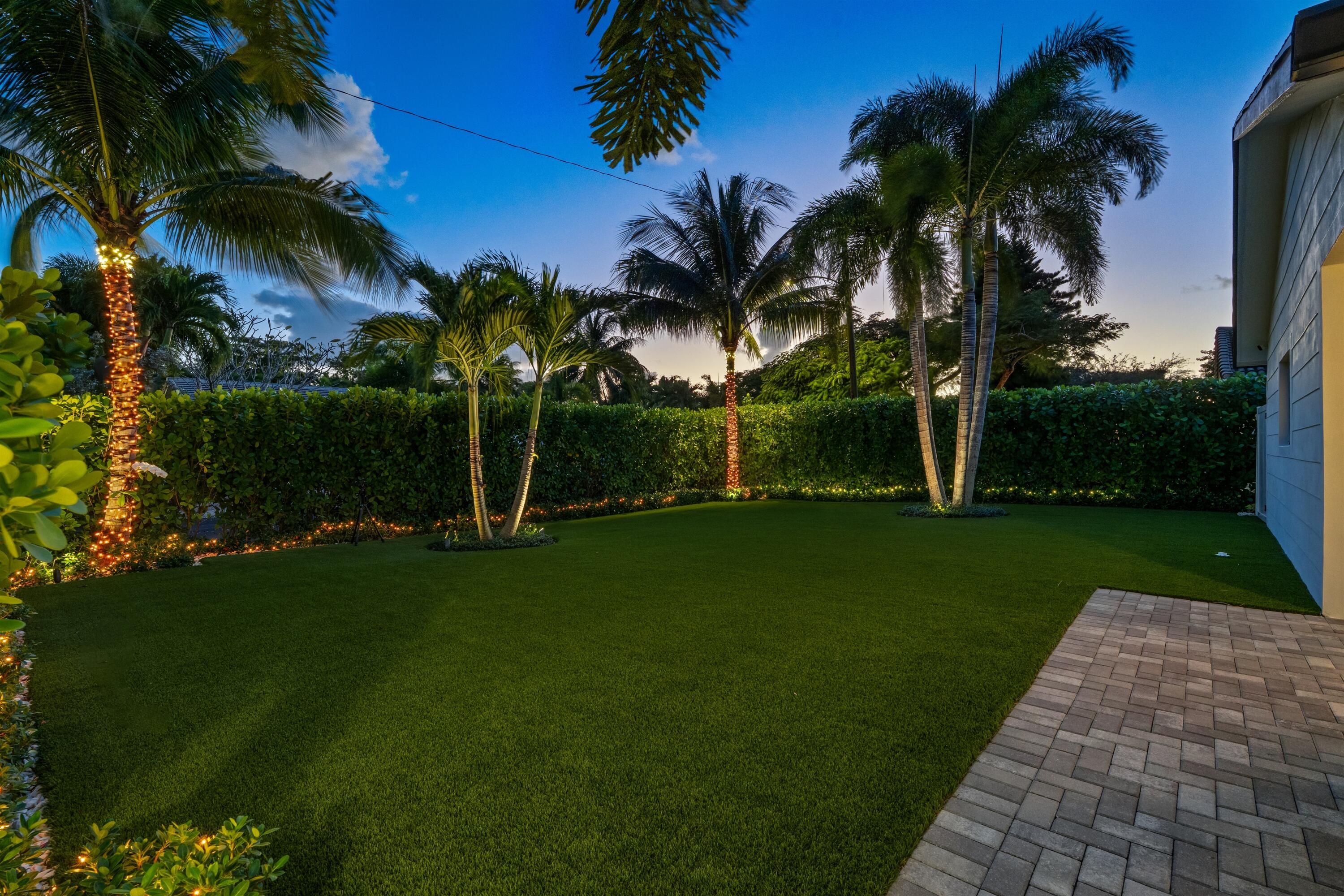833 Northwest 6th Terrace Boca Raton, FL 33486 - Photo 4 of 49 a view of a backyard