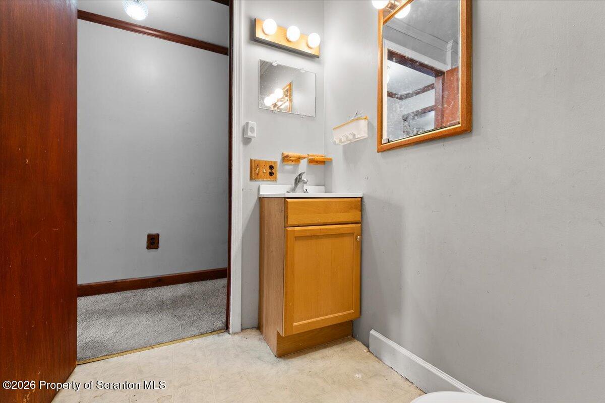 1134 Hampton Street Scranton, PA 18504 - Photo 47 of 48 51-Apartment Two Bathroom (2)