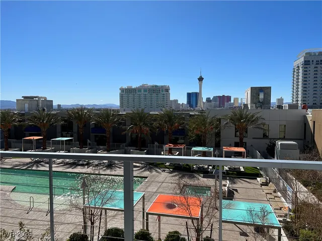 $1,800 | 353 East Bonneville Avenue, Unit 811, Las Vegas, NV 89101