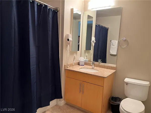 $1,850 | 353 East Bonneville Avenue, Unit 811, Las Vegas, NV 89101