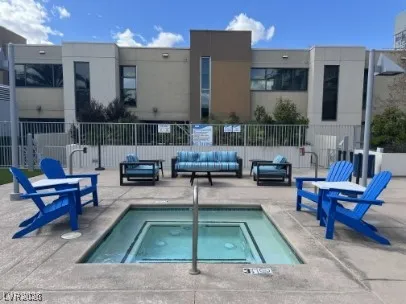 $1,850 | 353 East Bonneville Avenue, Unit 811, Las Vegas, NV 89101