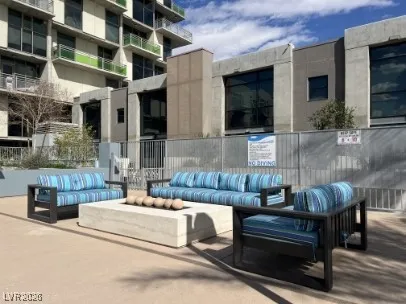 $1,850 | 353 East Bonneville Avenue, Unit 811, Las Vegas, NV 89101