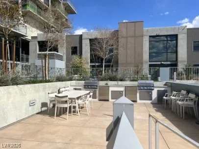 $1,850 | 353 East Bonneville Avenue, Unit 811, Las Vegas, NV 89101