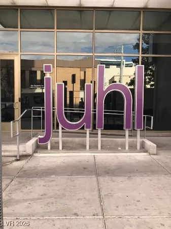 $1,850 | 353 East Bonneville Avenue, Unit 811, Las Vegas, NV 89101