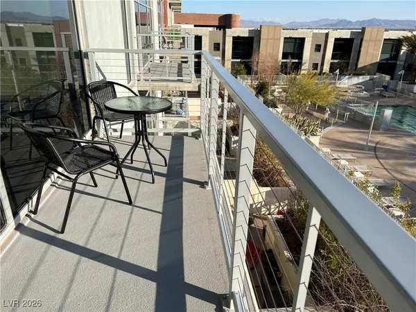 $1,850 | 353 East Bonneville Avenue, Unit 811, Las Vegas, NV 89101