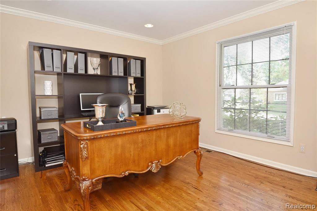 1069 Springwood Lane Rochester Hills, MI 48309 - Photo 17 of 37