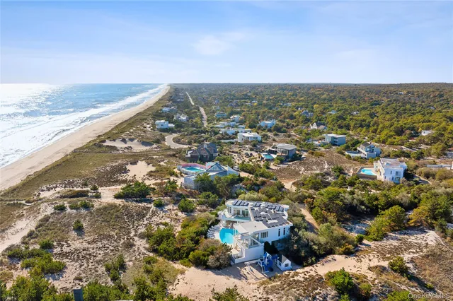 $39,000,000 | 9 Mitchell Dunes Lane, Amagansett, NY 11930