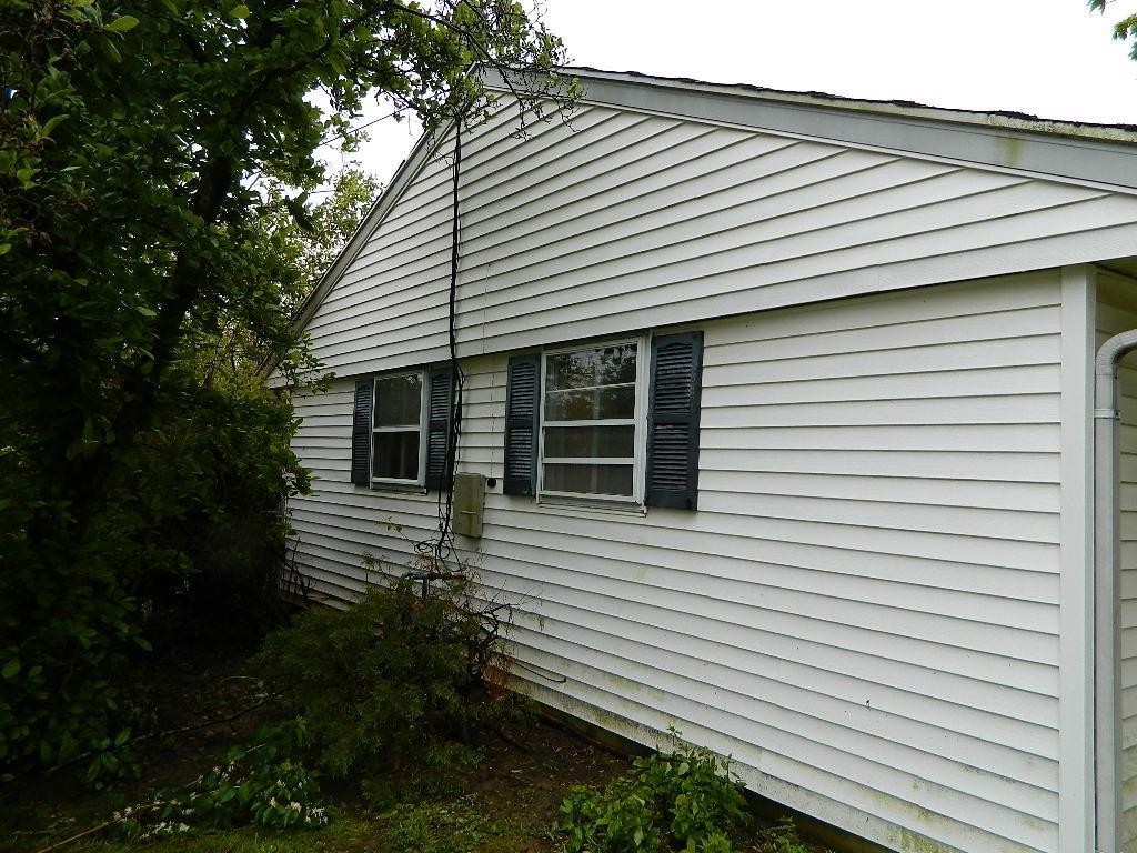 1966 Elmsford Street Springfield, OH 45506 - Photo 5 of 15